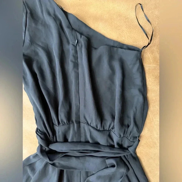 Krisa One Shoulder Ruffle Dress in Black Women’s Size XS - Picture 7 of 8